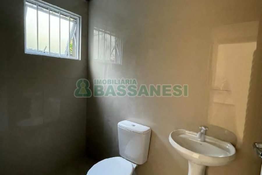 Loja com 128m², 2 vagas, no bairro São Pelegrino em Caxias do Sul para Alugar ou Comprar