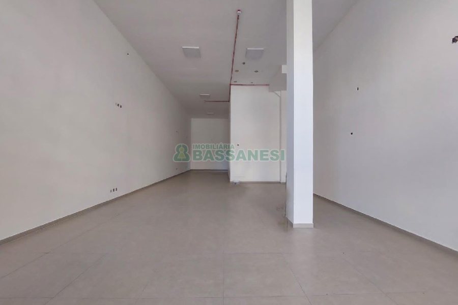 Loja com 128m², 2 vagas, no bairro São Pelegrino em Caxias do Sul para Alugar ou Comprar