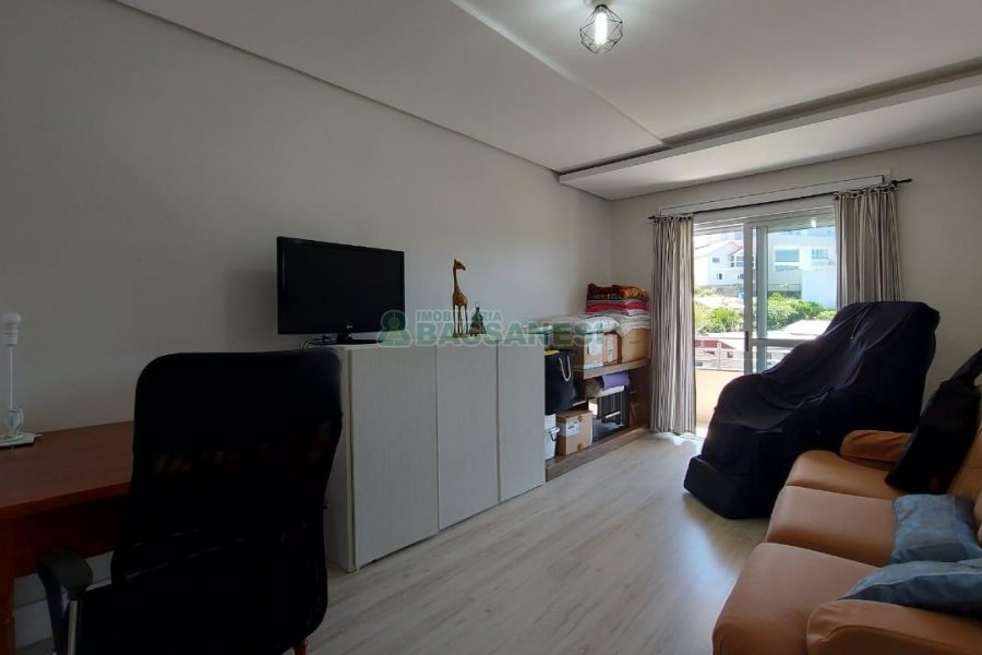 Apto Mobiliado com 163m², 3 dormitórios, 2 vagas, no bairro Cruzeiro em Caxias do Sul para Comprar