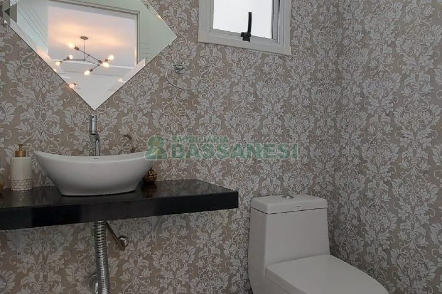 Apto Mobiliado com 163m², 3 dormitórios, 2 vagas, no bairro Cruzeiro em Caxias do Sul para Comprar