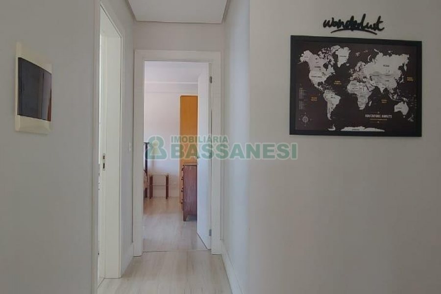 Apto Mobiliado com 163m², 3 dormitórios, 2 vagas, no bairro Cruzeiro em Caxias do Sul para Comprar