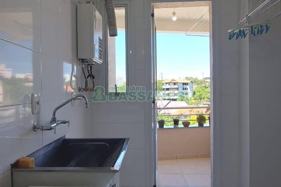 Apto Mobiliado com 163m², 3 dormitórios, 2 vagas, no bairro Cruzeiro em Caxias do Sul para Comprar