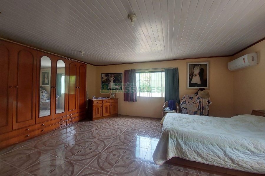 Casa com 73m², 3 dormitórios, 3 vagas, no bairro 9 Legua em Caxias do Sul para Comprar