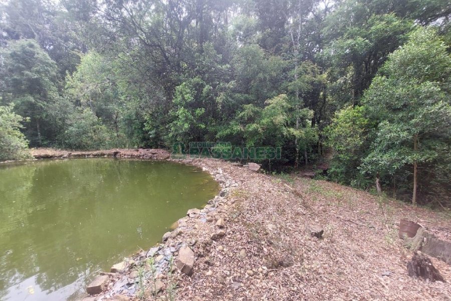 Casa com 73m², 3 dormitórios, 3 vagas, no bairro 9 Legua em Caxias do Sul para Comprar