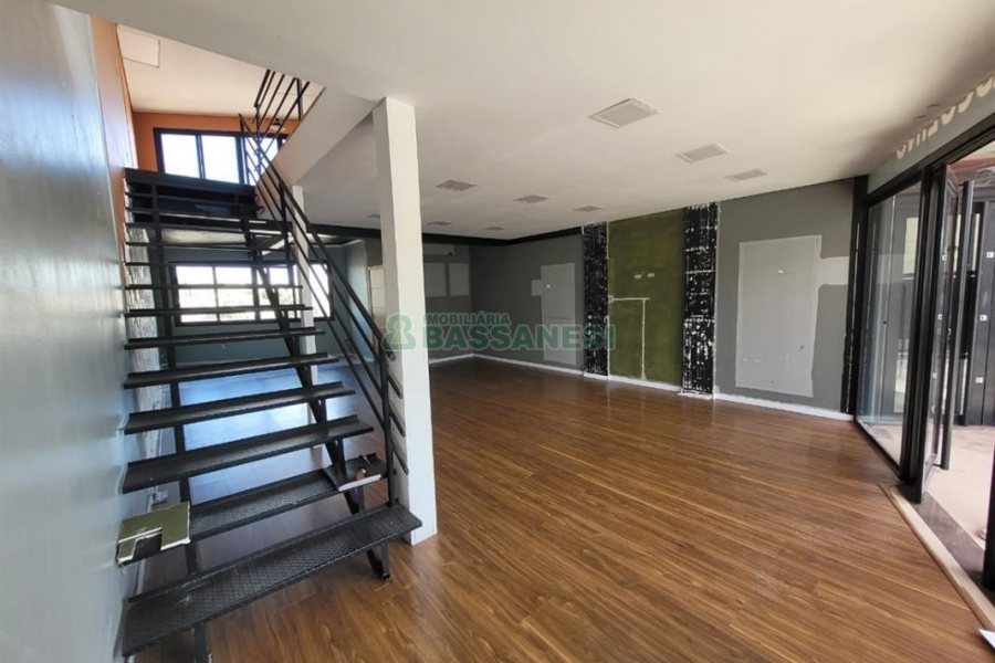 Loja com 94m², 3 vagas, no bairro Bela Vista em Caxias do Sul para Alugar