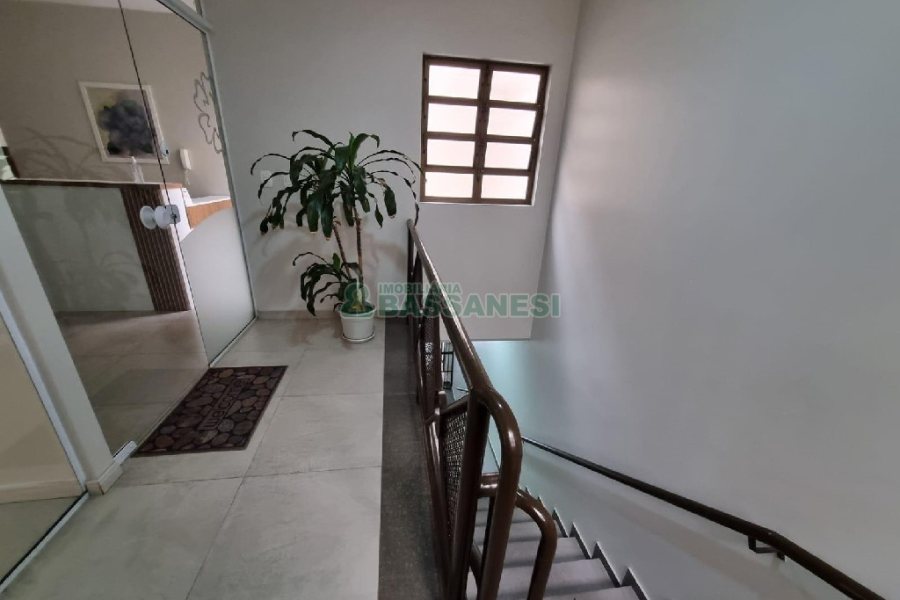 Sala com 81m², no bairro Centro em Caxias do Sul para Alugar