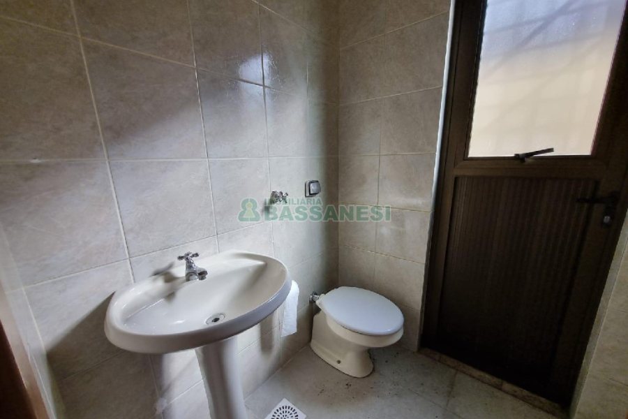 Sala com 81m², no bairro Centro em Caxias do Sul para Alugar