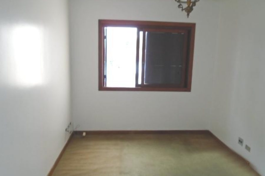 Apartamento com 212m², 3 dormitórios, 2 vagas, no bairro Rio Branco em Caxias do Sul para Comprar