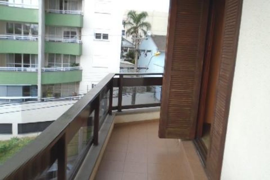 Apartamento com 212m², 3 dormitórios, 2 vagas, no bairro Rio Branco em Caxias do Sul para Comprar