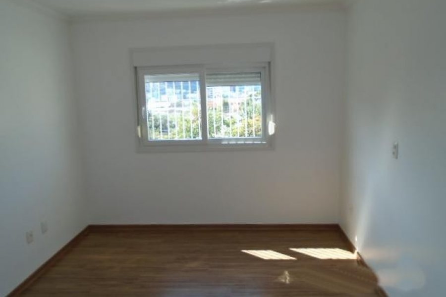 Apartamento com 115m², 3 dormitórios, 2 vagas, no bairro Pio X em Caxias do Sul para Alugar