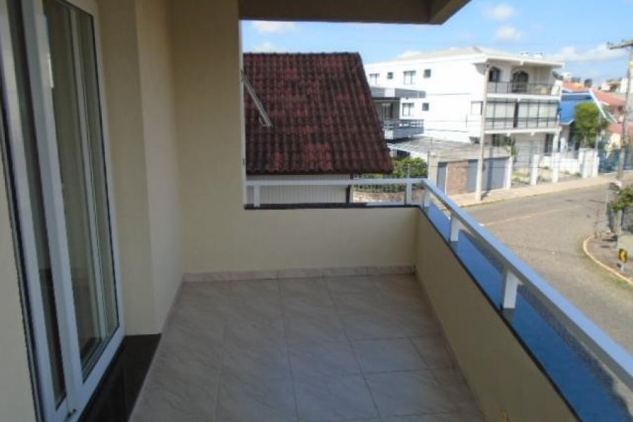 Apartamento com 115m², 3 dormitórios, 2 vagas, no bairro Pio X em Caxias do Sul para Alugar