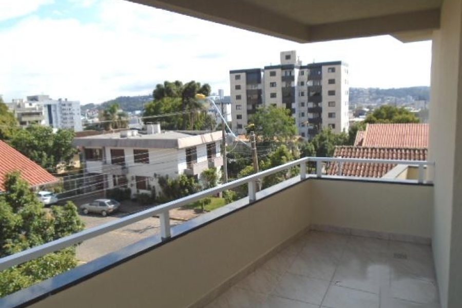 Apartamento com 115m², 3 dormitórios, 2 vagas, no bairro Pio X em Caxias do Sul para Alugar