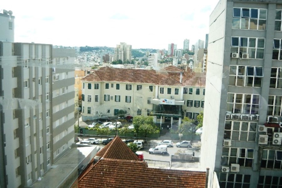 Sala com 42m², no bairro Centro em Caxias do Sul para Comprar