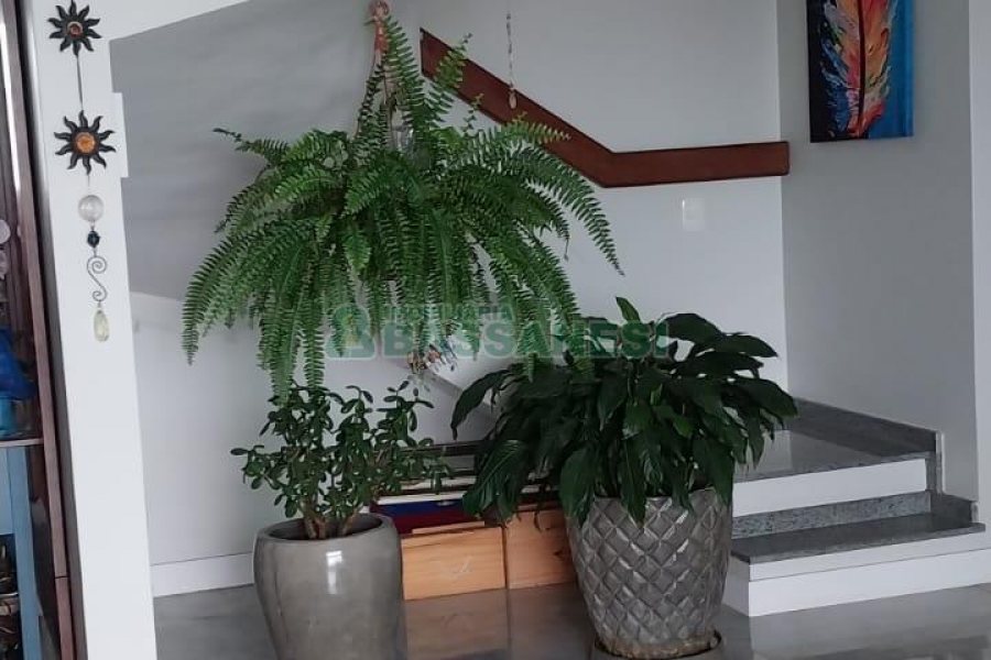 Apto/Cobertura com 230m², 3 dormitórios, 2 vagas, no bairro Centro em Caxias do Sul para Comprar