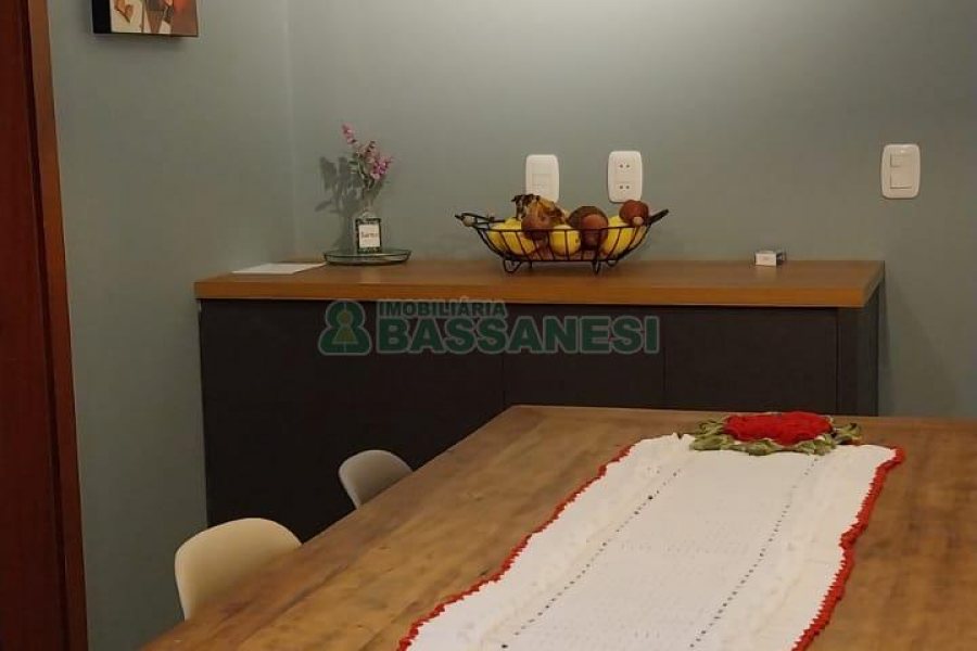 Apto/Cobertura com 230m², 3 dormitórios, 2 vagas, no bairro Centro em Caxias do Sul para Comprar