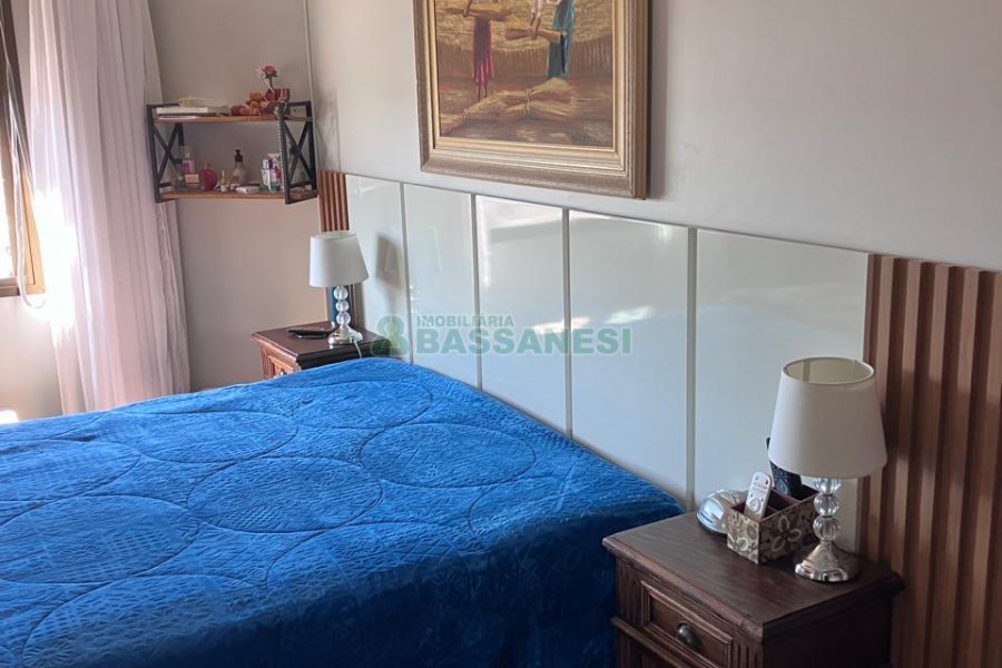 Apto/Cobertura com 230m², 3 dormitórios, 2 vagas, no bairro Centro em Caxias do Sul para Comprar