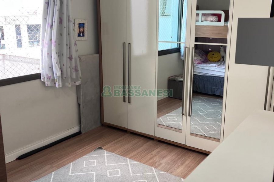 Apto/Cobertura com 230m², 3 dormitórios, 2 vagas, no bairro Centro em Caxias do Sul para Comprar