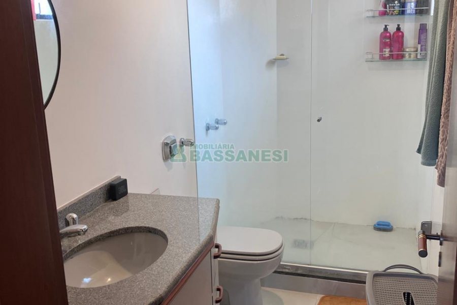 Apto/Cobertura com 230m², 3 dormitórios, 2 vagas, no bairro Centro em Caxias do Sul para Comprar