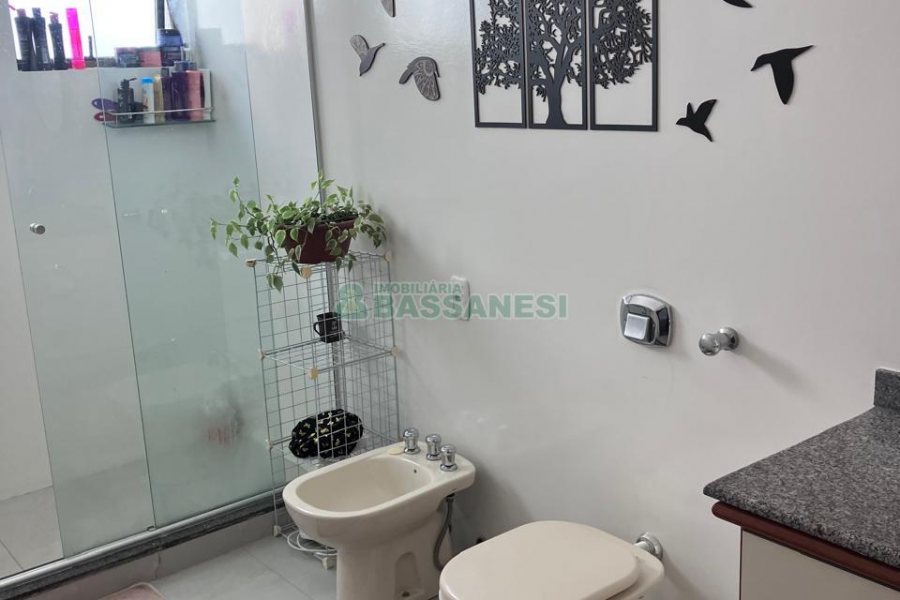 Apto/Cobertura com 230m², 3 dormitórios, 2 vagas, no bairro Centro em Caxias do Sul para Comprar