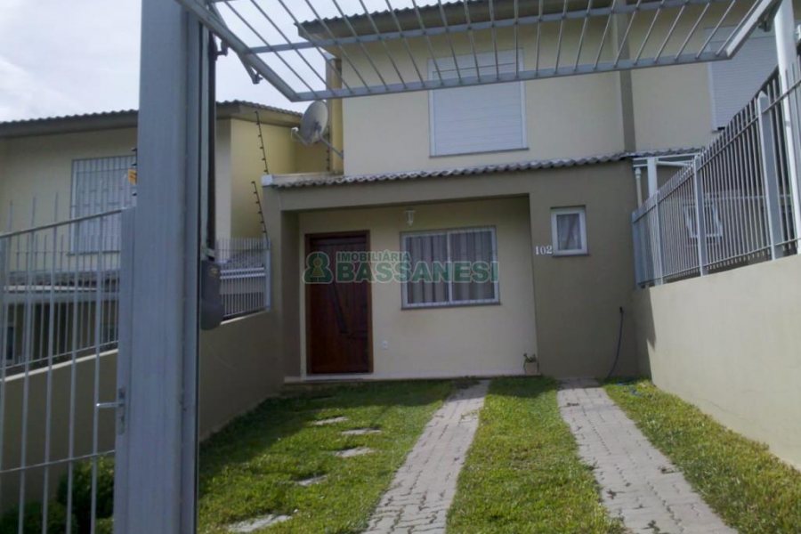 Sobrado com 95m², 3 dormitórios, no bairro São Luiz em Caxias do Sul para Comprar