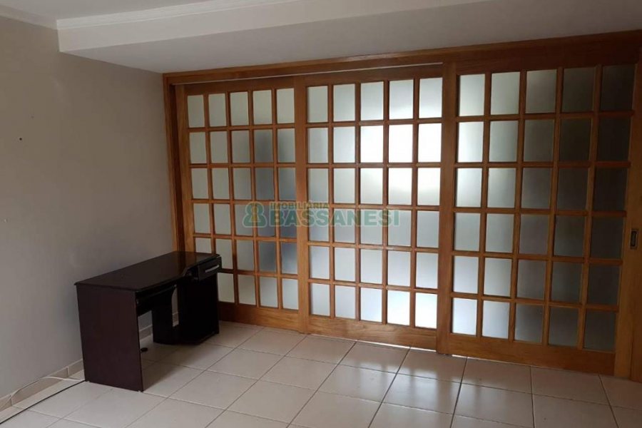 Sobrado com 95m², 3 dormitórios, no bairro São Luiz em Caxias do Sul para Comprar