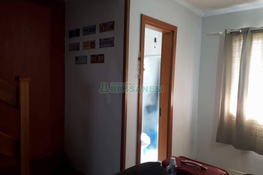 Sobrado com 95m², 3 dormitórios, no bairro São Luiz em Caxias do Sul para Comprar