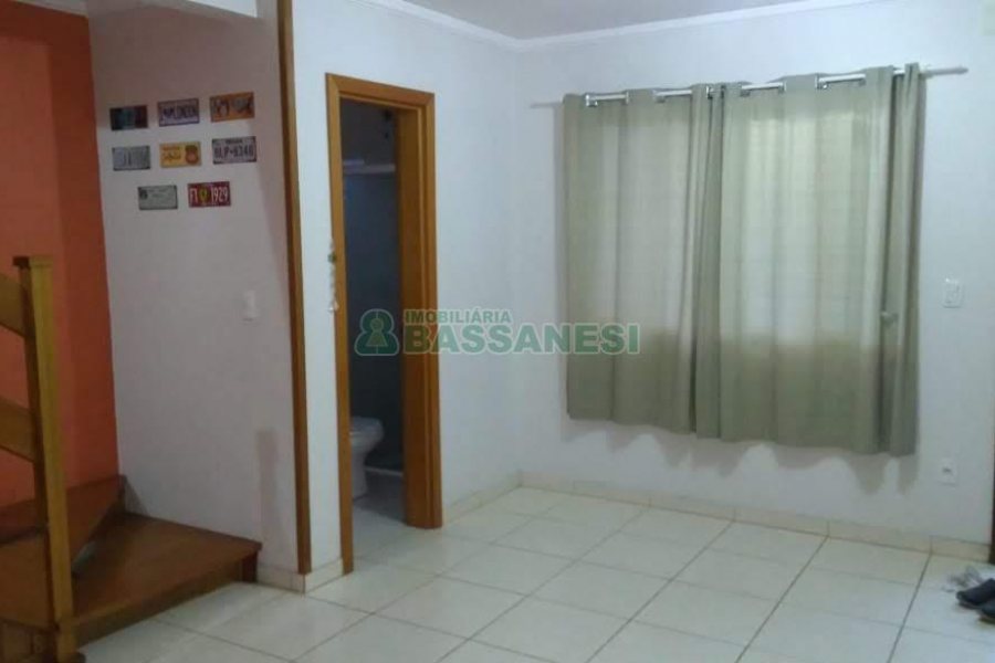 Sobrado com 95m², 3 dormitórios, no bairro São Luiz em Caxias do Sul para Comprar