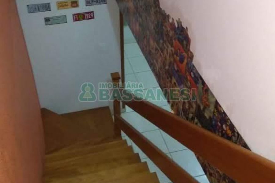 Sobrado com 95m², 3 dormitórios, no bairro São Luiz em Caxias do Sul para Comprar