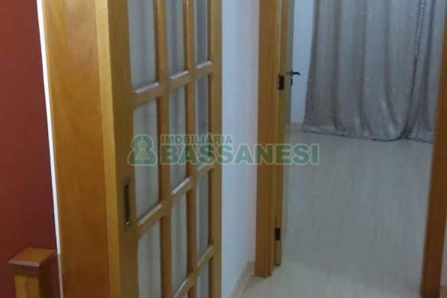 Sobrado com 95m², 3 dormitórios, no bairro São Luiz em Caxias do Sul para Comprar