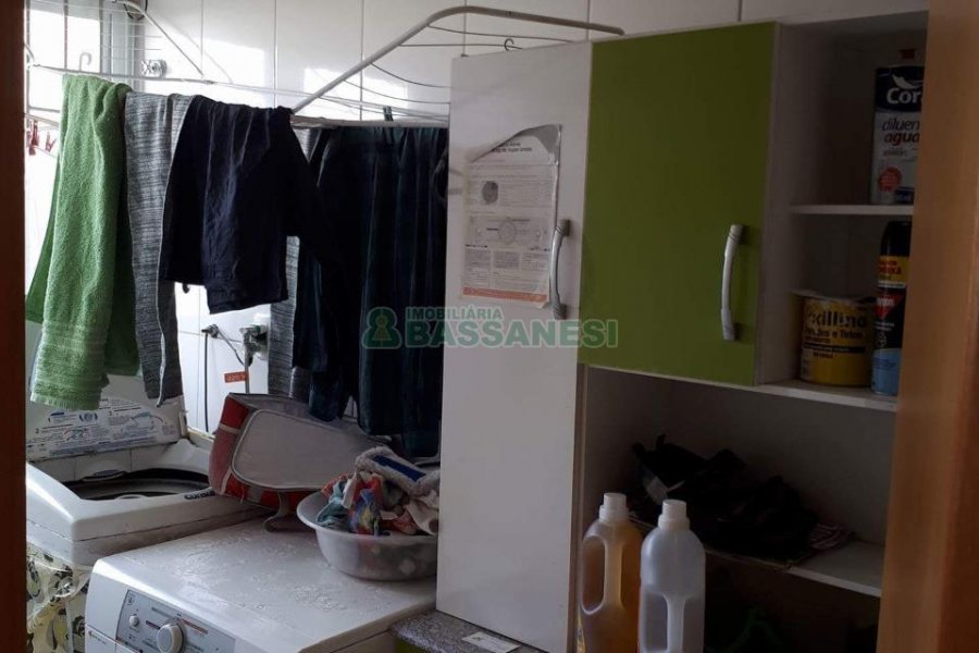 Sobrado com 95m², 3 dormitórios, no bairro São Luiz em Caxias do Sul para Comprar