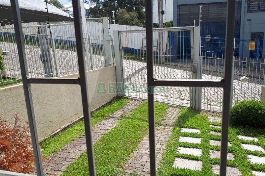 Sobrado com 95m², 3 dormitórios, no bairro São Luiz em Caxias do Sul para Comprar