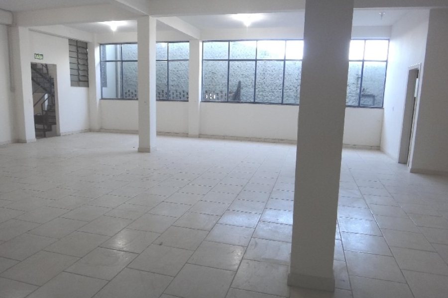Loja com 500m², no bairro Presidente Vargas em Caxias do Sul para Alugar