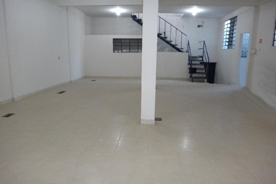 Loja com 500m², no bairro Presidente Vargas em Caxias do Sul para Alugar