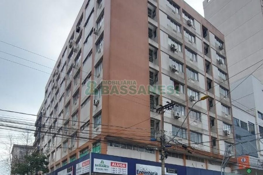 Sala com 21m², no bairro Centro em Caxias do Sul para Alugar