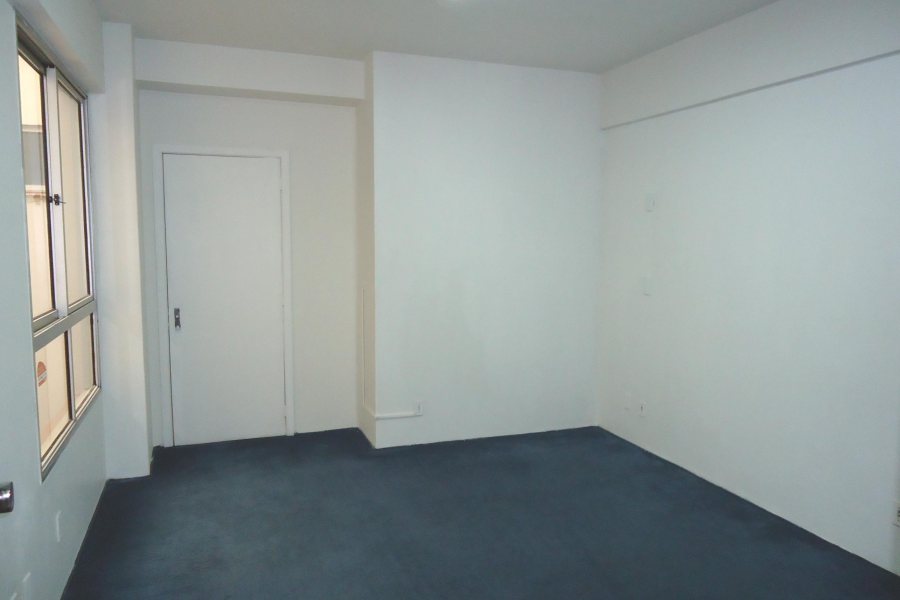 Sala com 21m², no bairro Centro em Caxias do Sul para Alugar