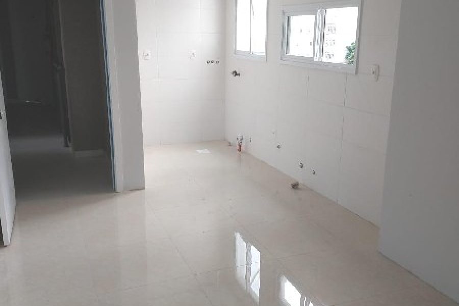 Apartamento com 45m², 2 dormitórios, 1 vaga, no bairro Desvio Rizzo em Caxias do Sul para Comprar