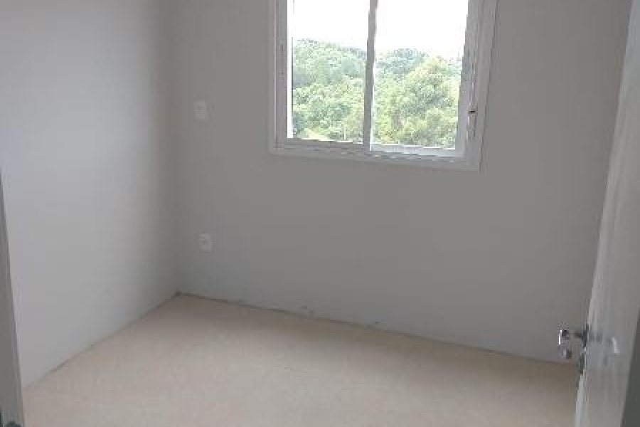 Apartamento com 45m², 2 dormitórios, 1 vaga, no bairro Desvio Rizzo em Caxias do Sul para Comprar