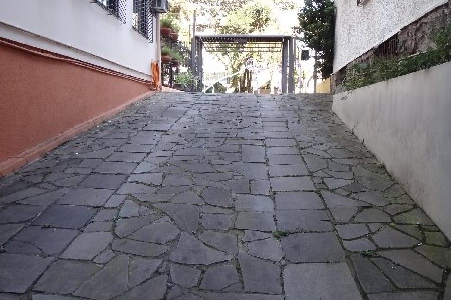 Casa Comercial com 170m², 3 vagas, no bairro São Pelegrino em Caxias do Sul para Alugar