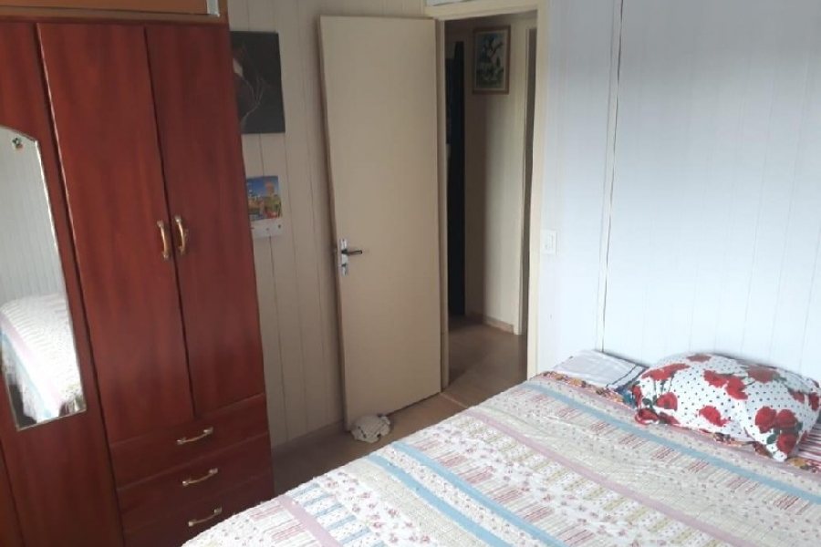 Casa com 192m², 3 dormitórios, 2 vagas, no bairro Fatima em Caxias do Sul para Comprar