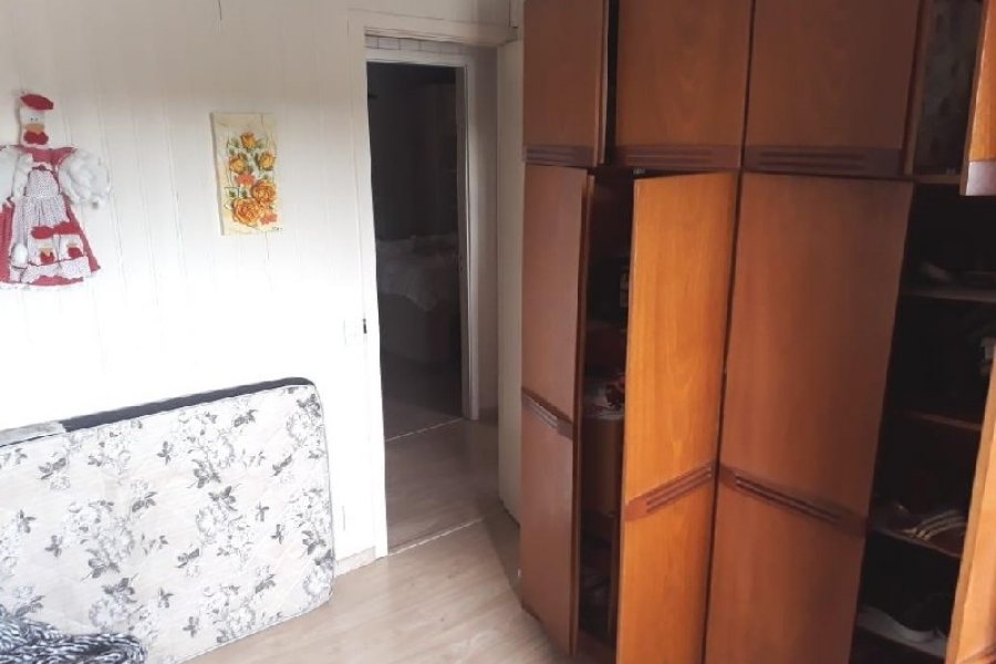 Casa com 192m², 3 dormitórios, 2 vagas, no bairro Fatima em Caxias do Sul para Comprar