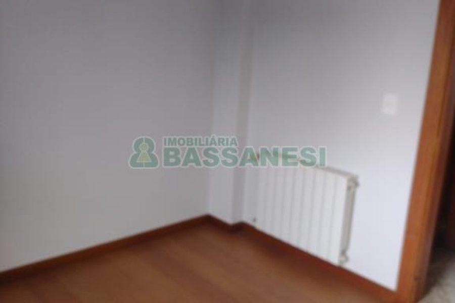 Apartamento com 109m², 3 dormitórios, 2 vagas, no bairro Universitário em Caxias do Sul para Comprar