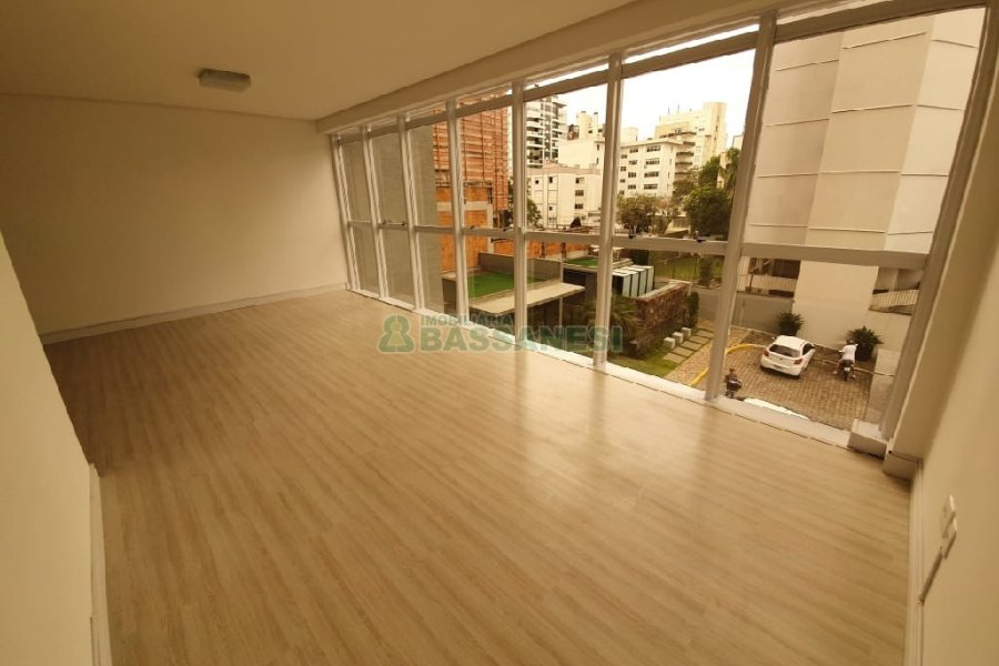 Sala com 49m², 1 vaga, no bairro Centro em Caxias do Sul para Comprar