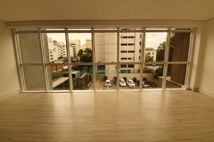 Sala com 49m², 1 vaga, no bairro Centro em Caxias do Sul para Comprar