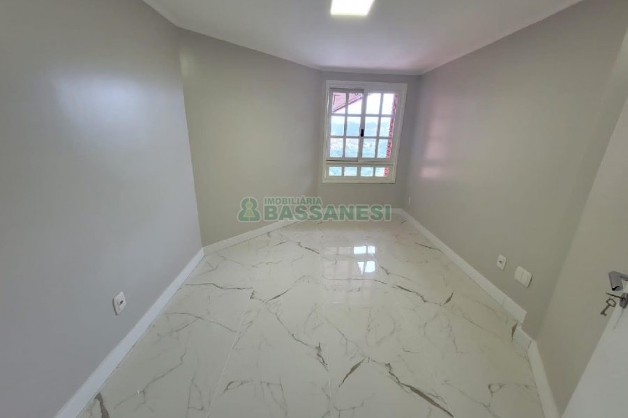 Apto/Cobertura com 299m², 4 dormitórios, 2 vagas, no bairro Madureira em Caxias do Sul para Comprar