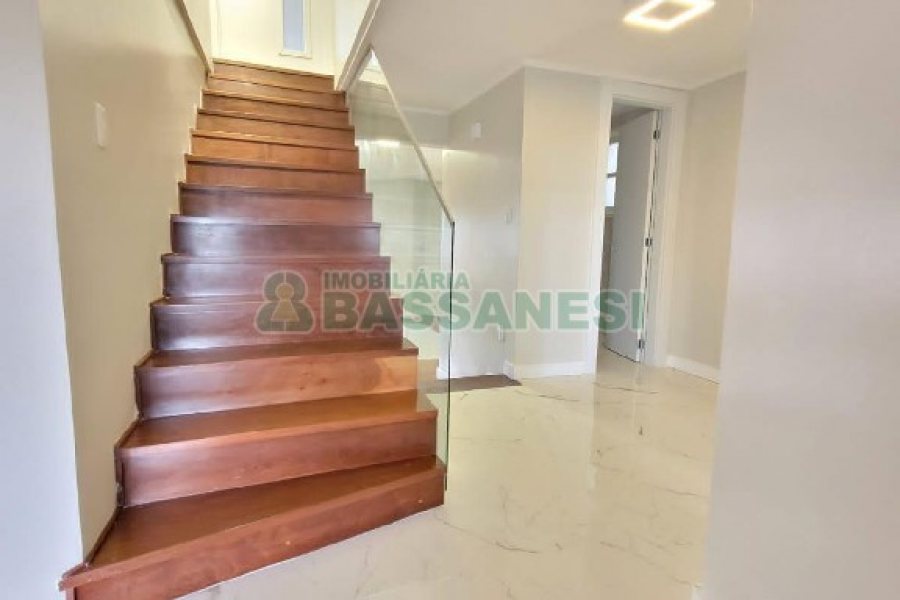 Apto/Cobertura com 299m², 4 dormitórios, 2 vagas, no bairro Madureira em Caxias do Sul para Comprar