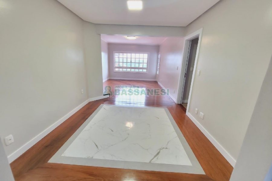 Apto/Cobertura com 299m², 4 dormitórios, 2 vagas, no bairro Madureira em Caxias do Sul para Comprar