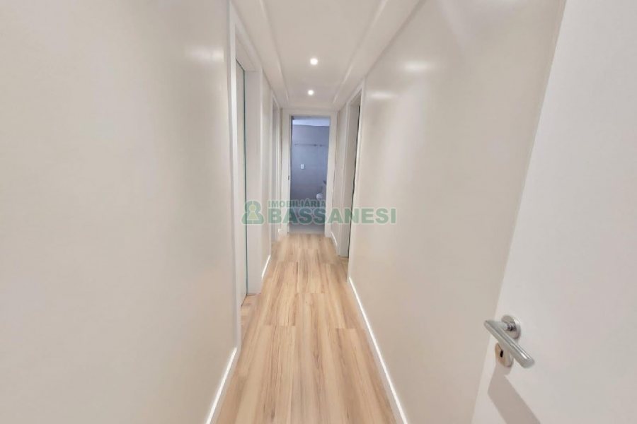 Apto/Cobertura com 299m², 4 dormitórios, 2 vagas, no bairro Madureira em Caxias do Sul para Comprar