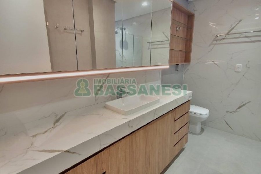 Apto/Cobertura com 299m², 4 dormitórios, 2 vagas, no bairro Madureira em Caxias do Sul para Comprar