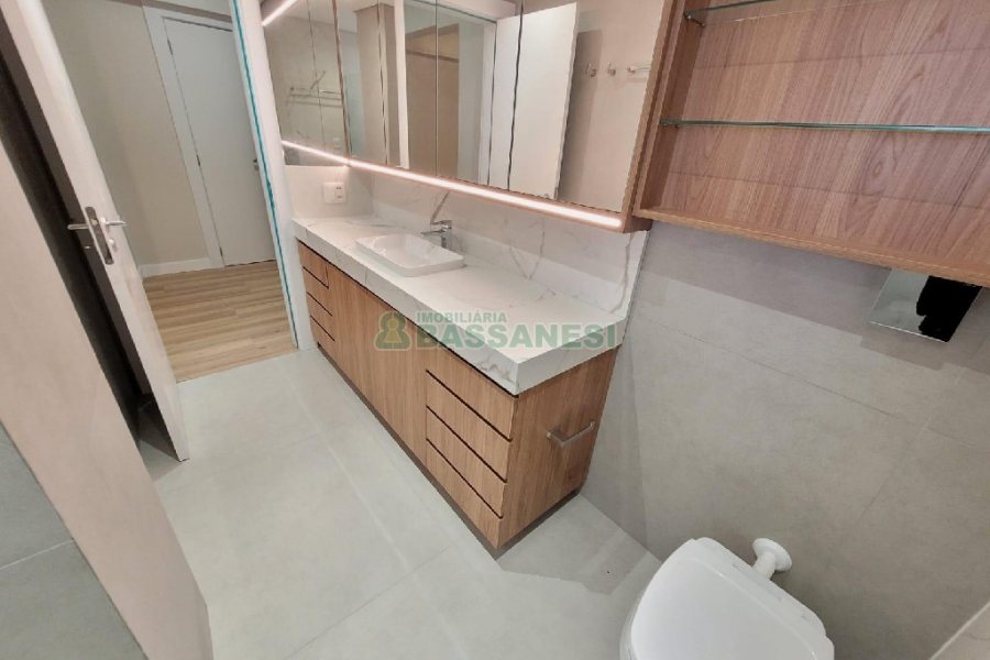 Apto/Cobertura com 299m², 4 dormitórios, 2 vagas, no bairro Madureira em Caxias do Sul para Comprar