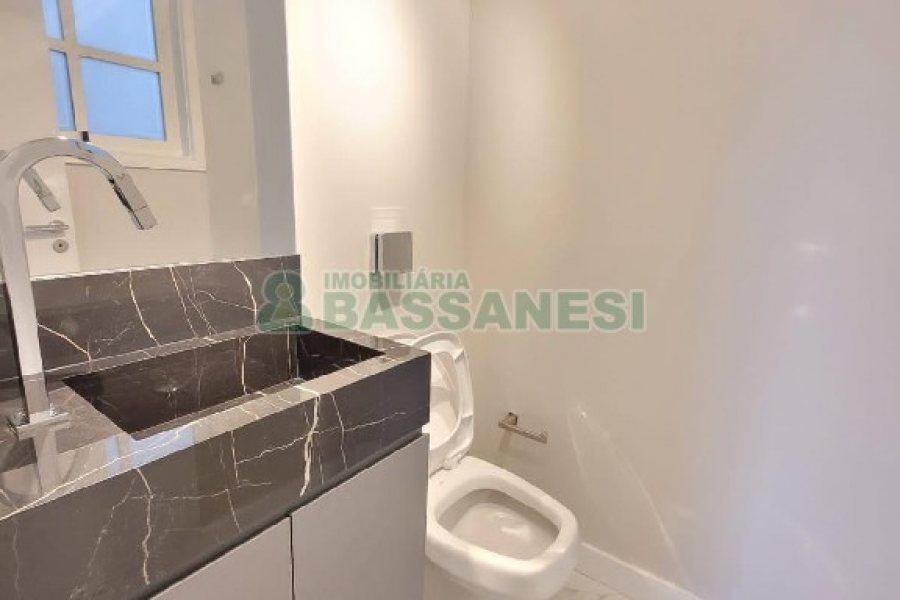Apto/Cobertura com 299m², 4 dormitórios, 2 vagas, no bairro Madureira em Caxias do Sul para Comprar